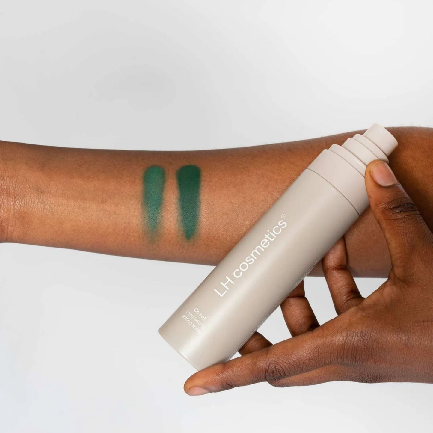 LH Cosmetic On Set Long-Lasting Setting Spray